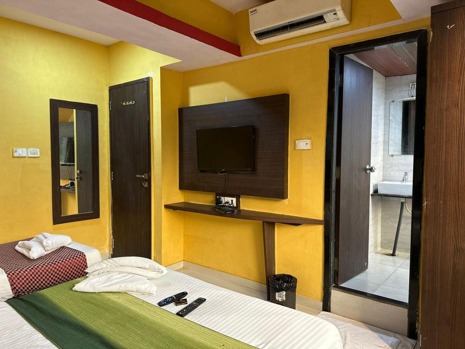 Hotel Artusinn Midc Andheri East Bombay Exterior foto