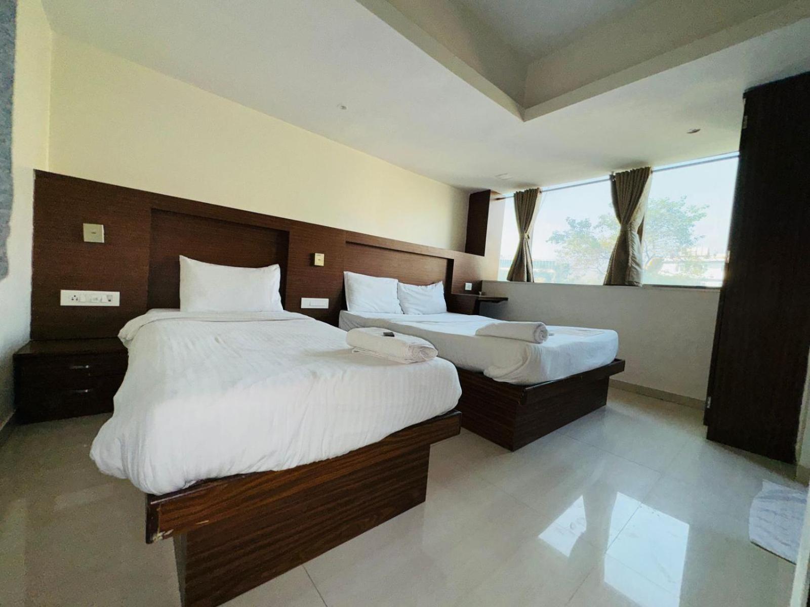 Hotel Artusinn Midc Andheri East Bombay Exterior foto