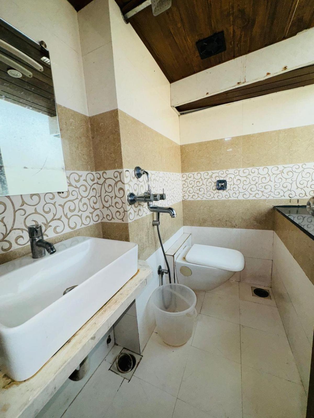 Hotel Artusinn Midc Andheri East Bombay Exterior foto